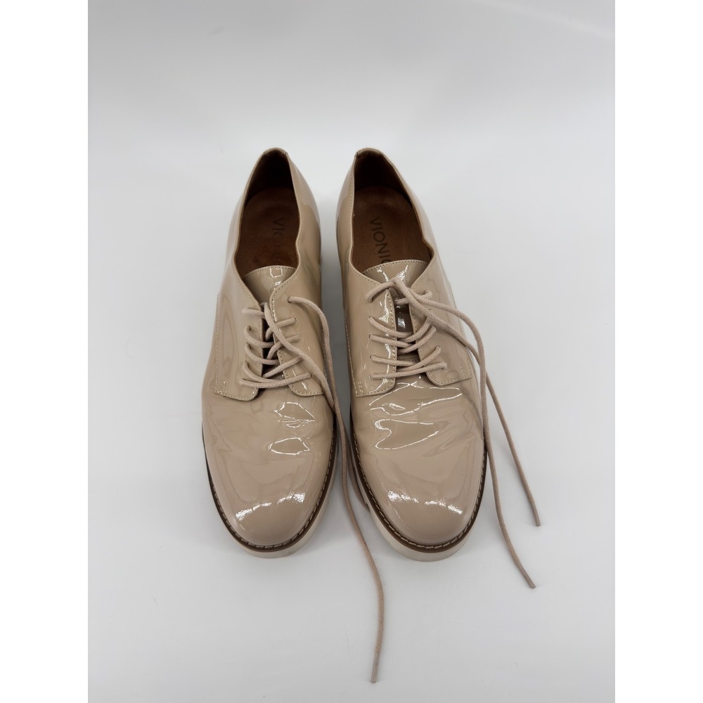 Vionic Womens Beige Patent Leather Lace Up Lug Sole Oxford Shoes Size 8
